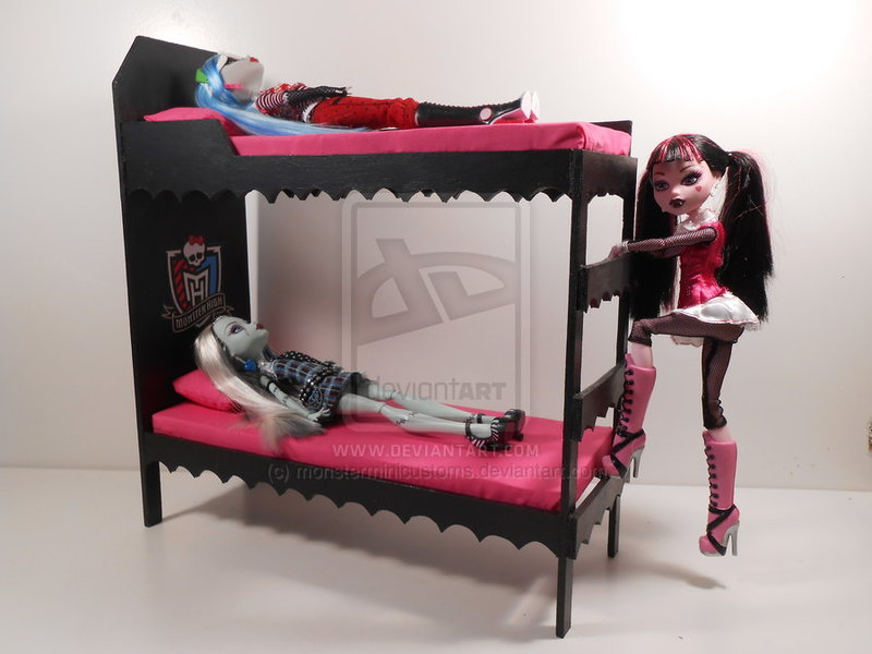 Кровать для куклы из картона