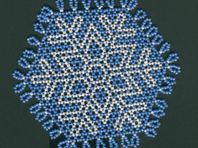 Схема плетения снежинки из бисера