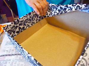 Как обклеить коробку бумагой внутри и снаружи