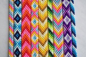 Плетение фенечек из мулине: схемы для начинающих